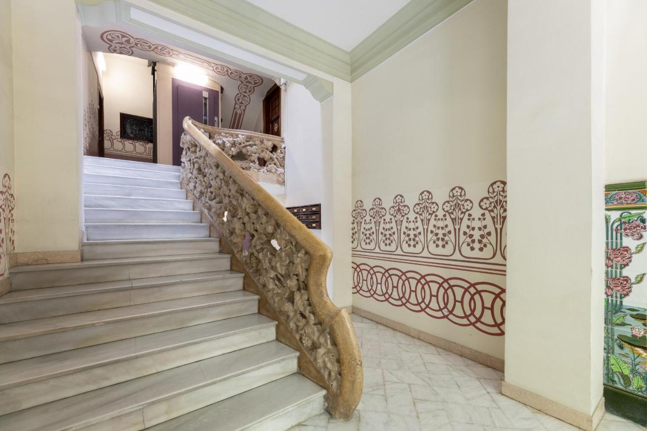 Aparteasy - Modernist Flat In Eixample Center Barcelona Luaran gambar